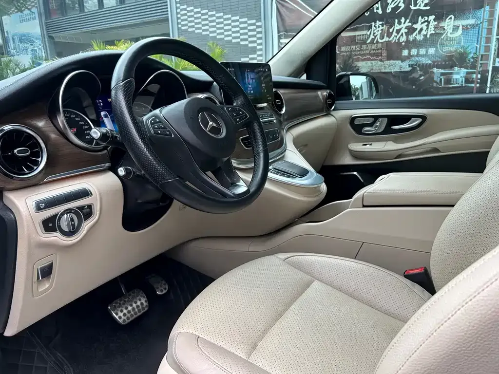 Mercedes-Benz V-Class 2022 из CN, фото 7
