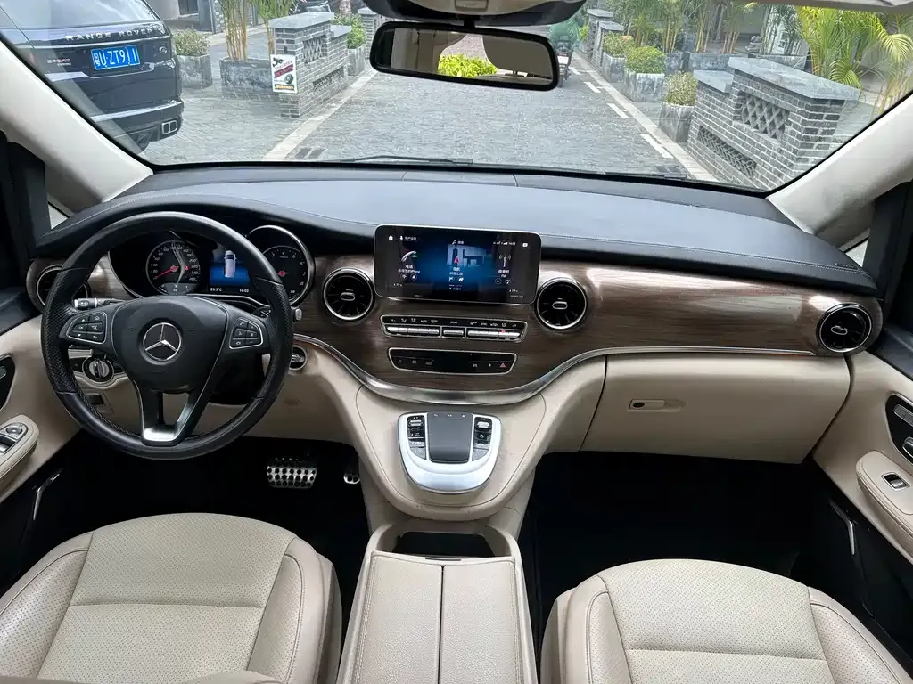 Mercedes-Benz V-Class 2022 из CN, фото 8