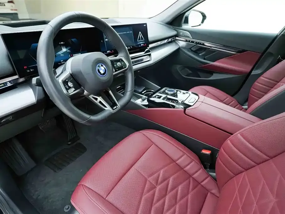 BMW i5 2025 из CN, фото 4