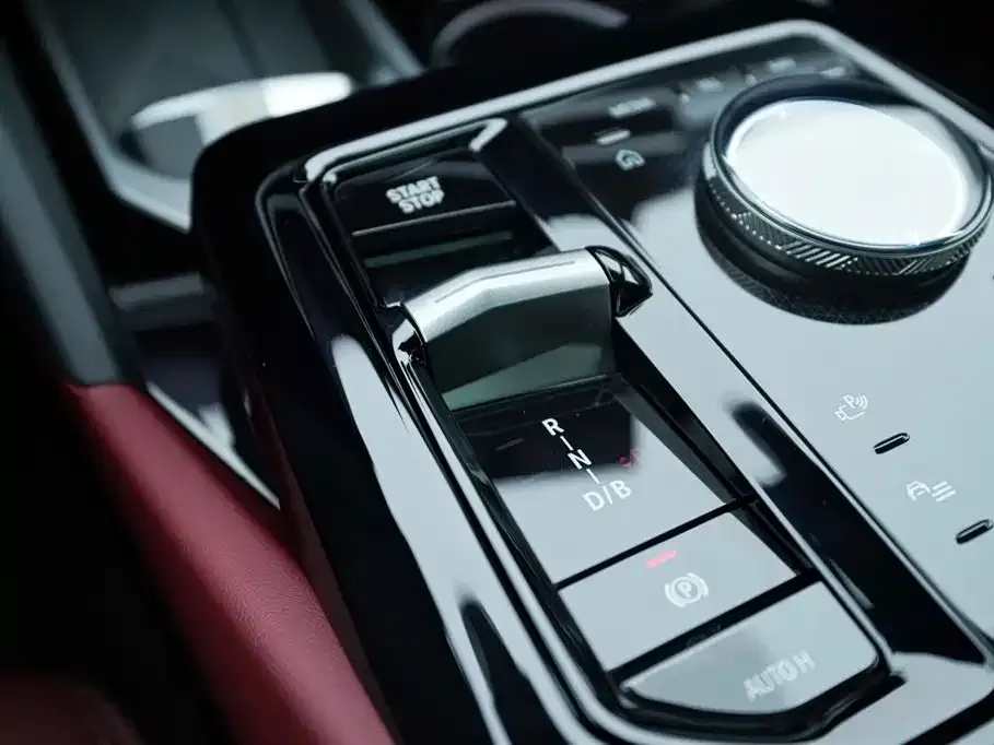 BMW i5 2025 из CN, фото 3