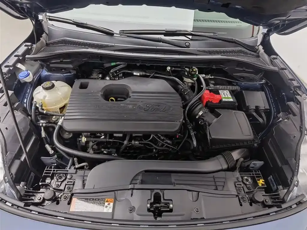 Ford Escape 2024 из CN, фото 7
