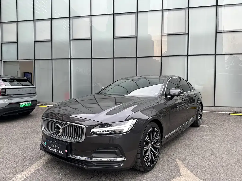 Volvo S90 2024 из CN, фото 1