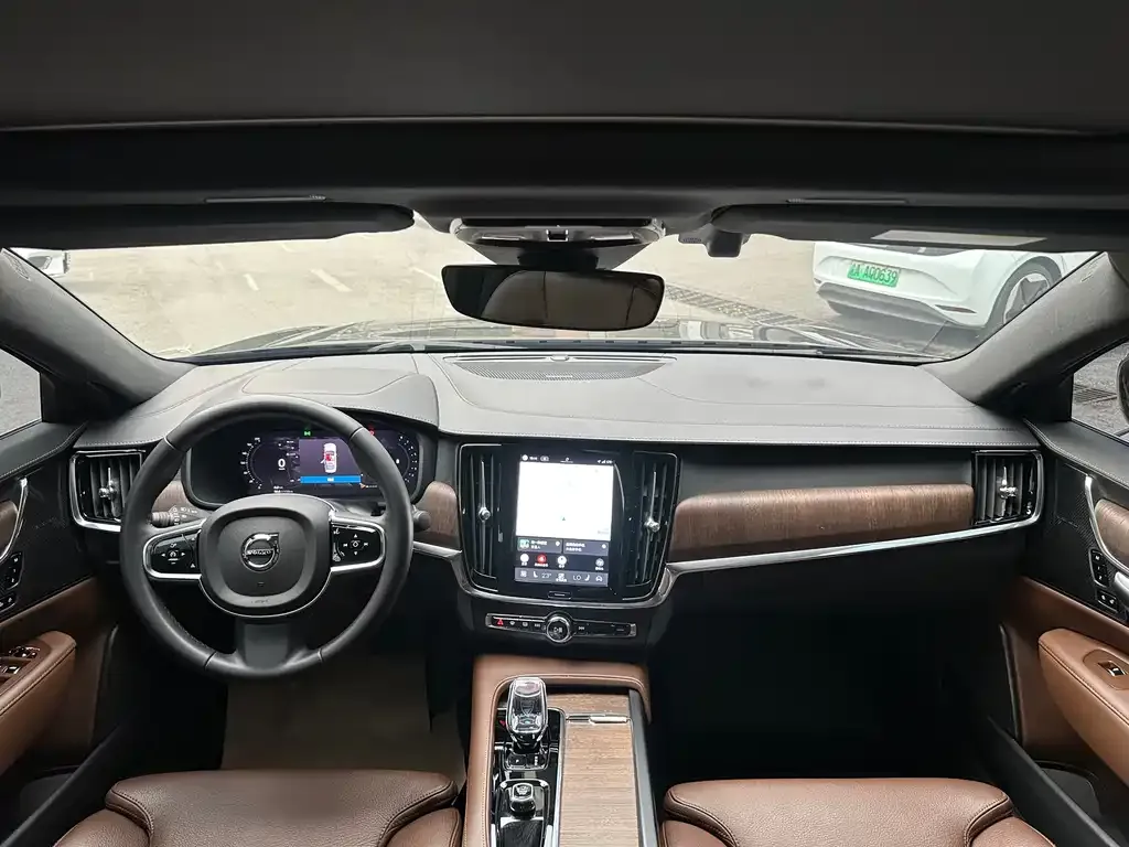 Volvo S90 2024 из CN, фото 3
