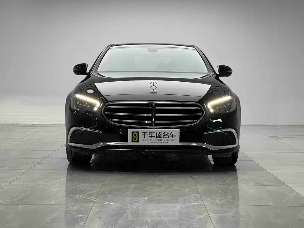 Mercedes-Benz E-Class — фото 4