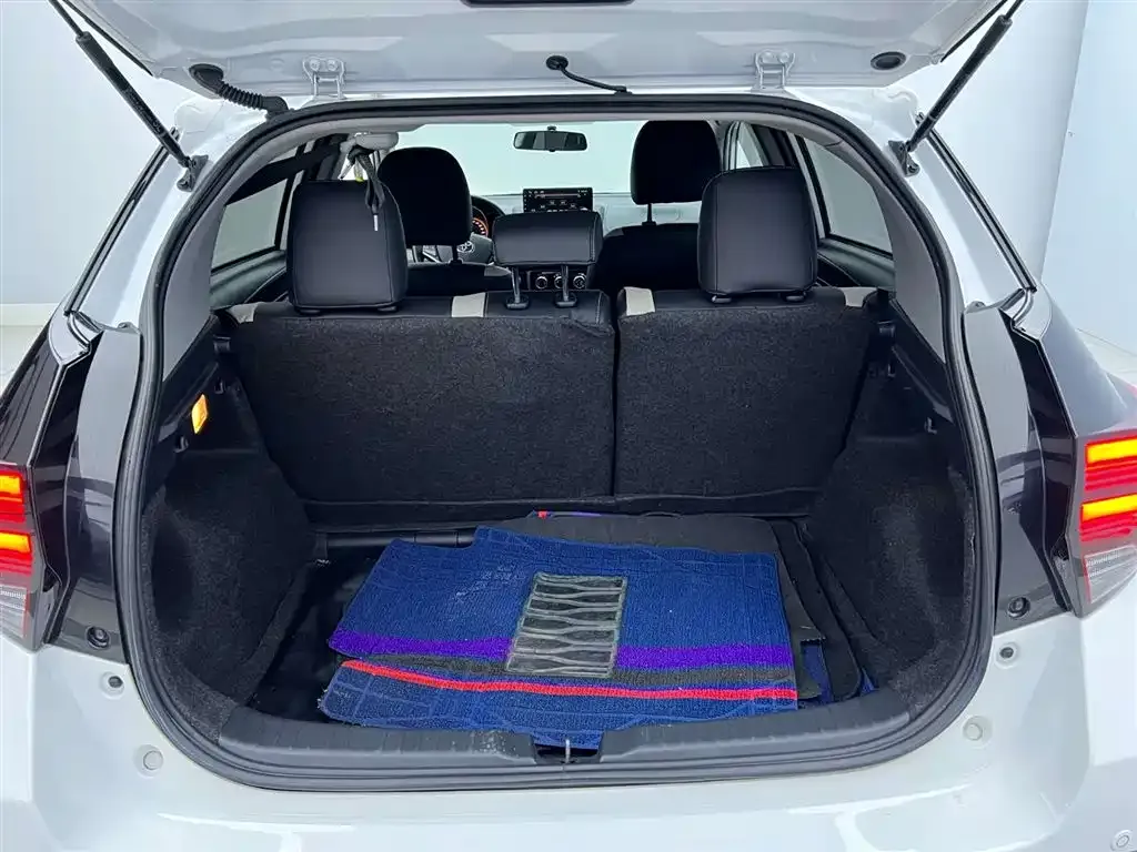 Toyota Yaris L 2022 из CN, фото 8
