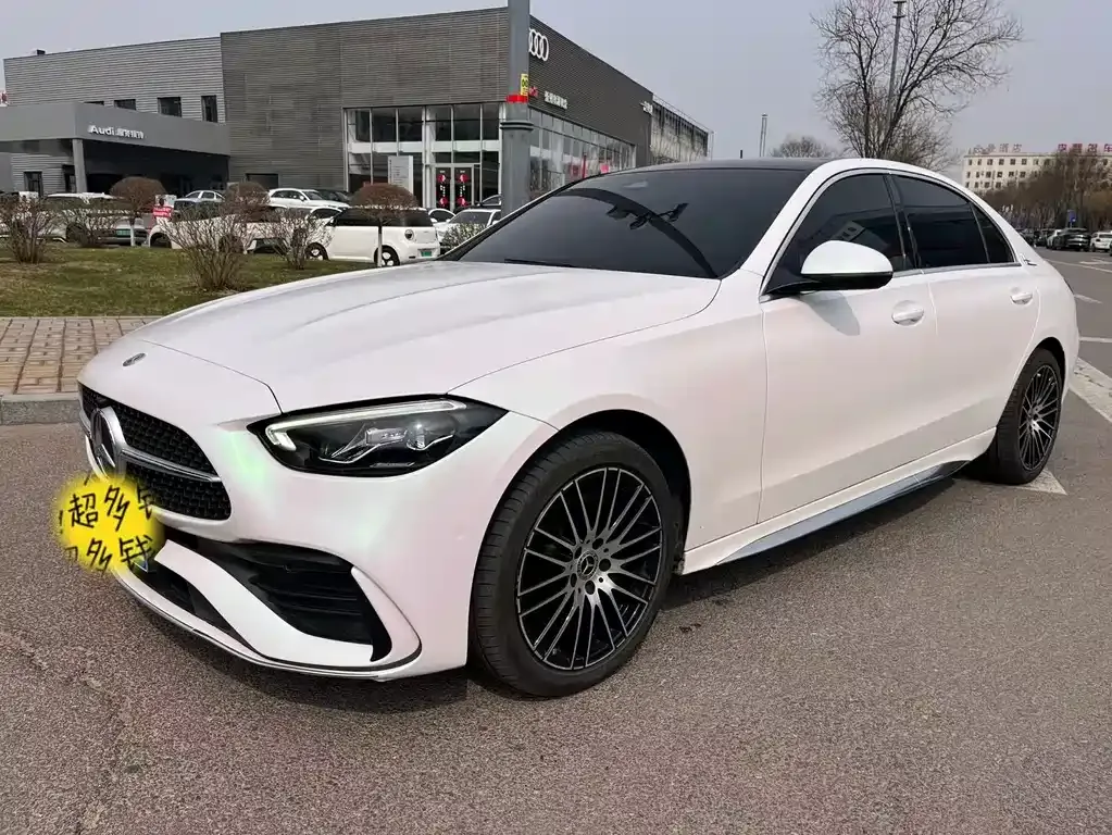 Mercedes-Benz C-Class — фото 1