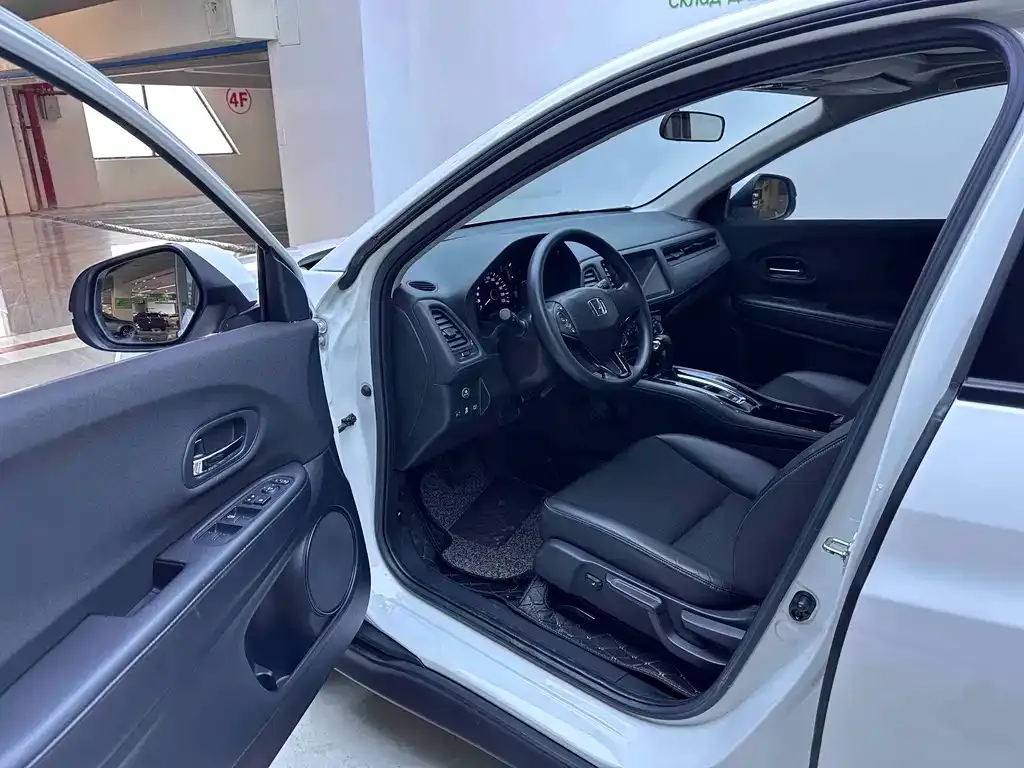 Honda Vezel 2022 из CN, фото 8