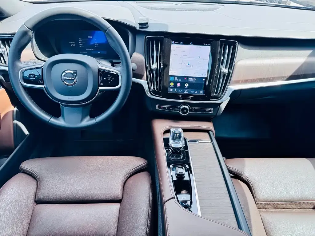 Volvo S90 — фото 10