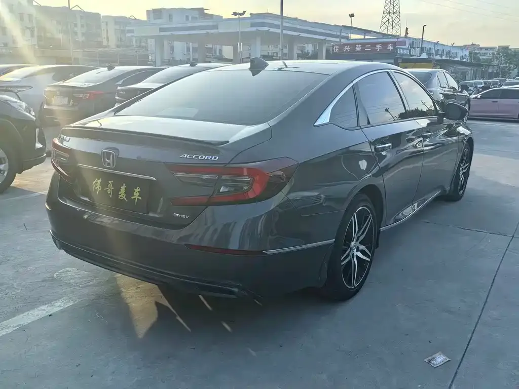 Honda Accord — фото 4