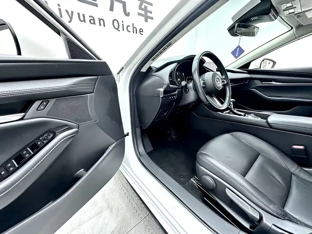 Mazda 3 Axela 2021 из CN, фото 9
