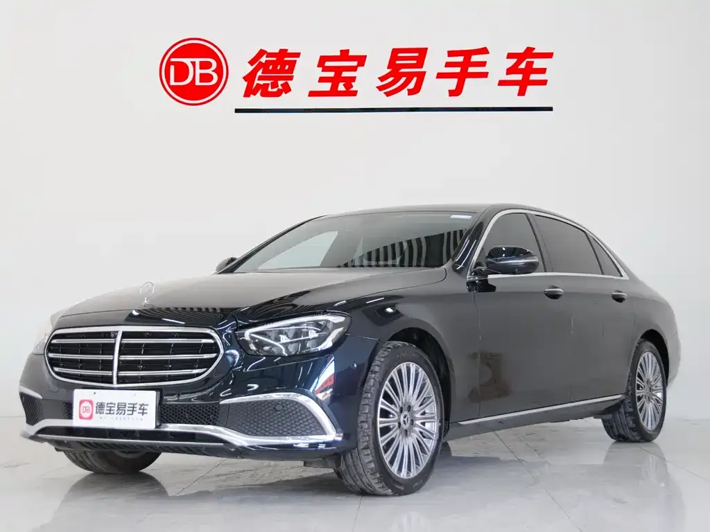 Mercedes-Benz E-Class — фото 1