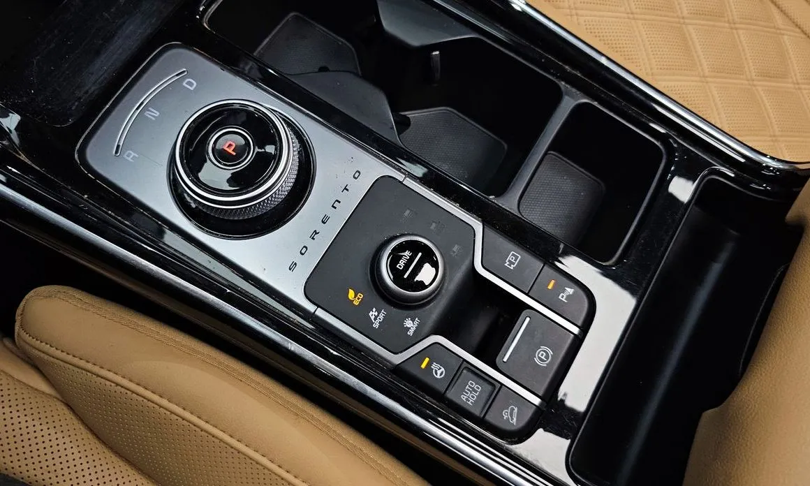 Kia Sorento — фото 4