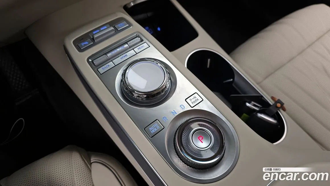 Genesis GV70 — фото 10