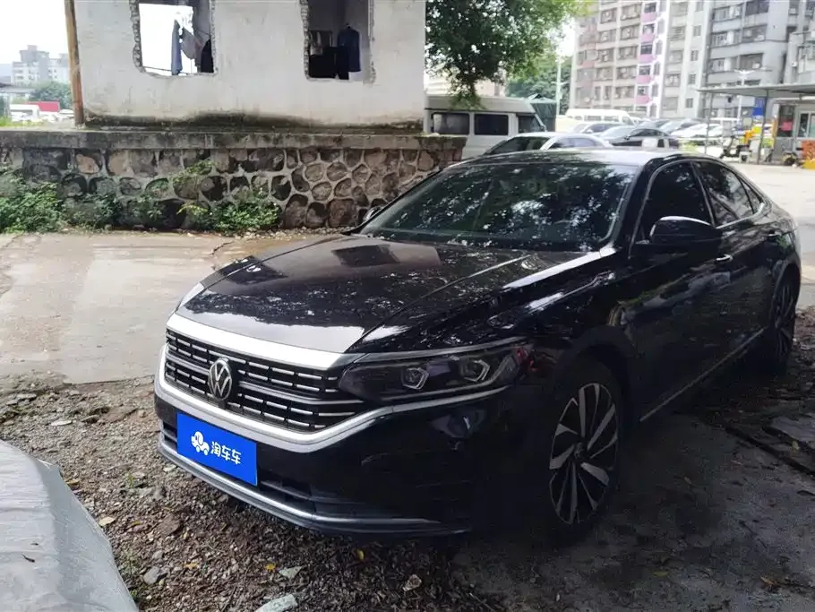 Volkswagen Passat — фото 1