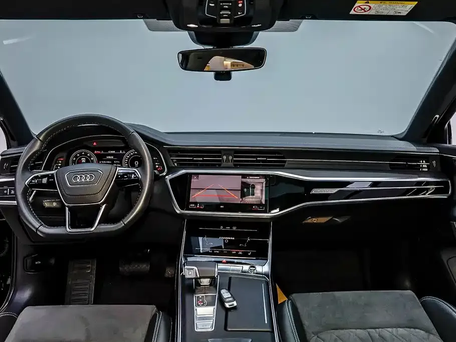 Audi A6L — фото 8