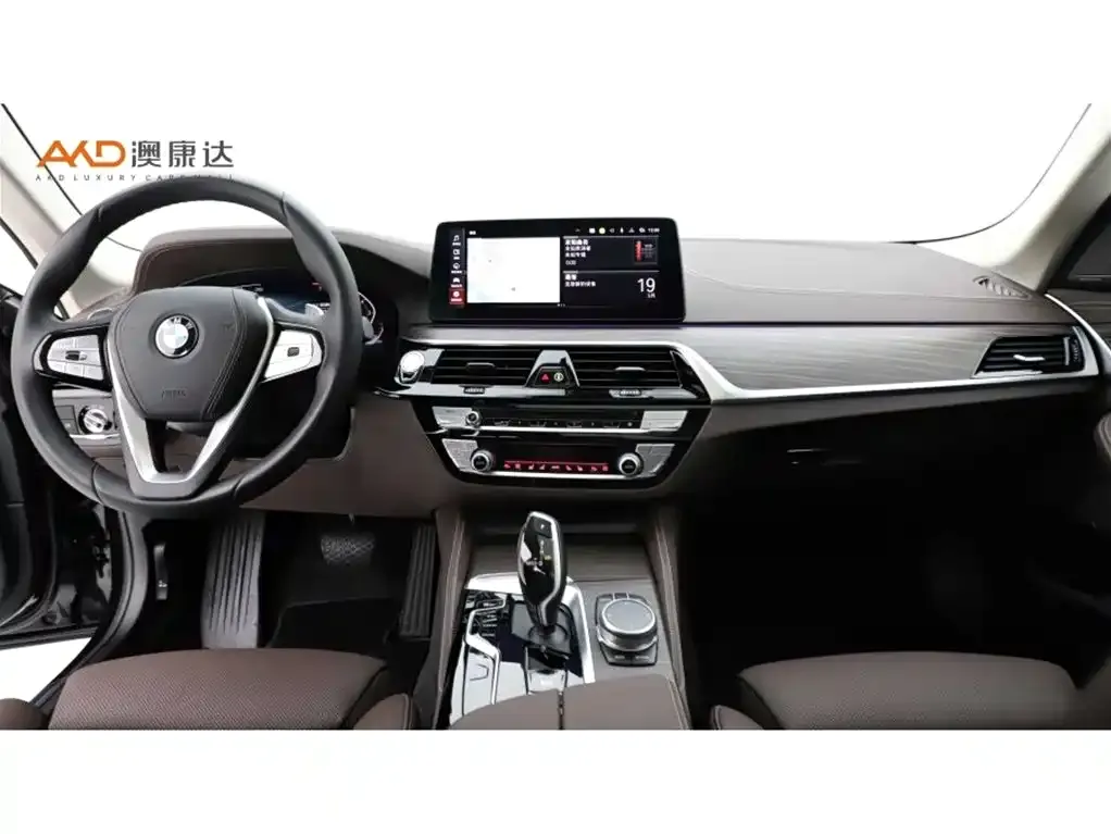 BMW 5 Series — фото 10
