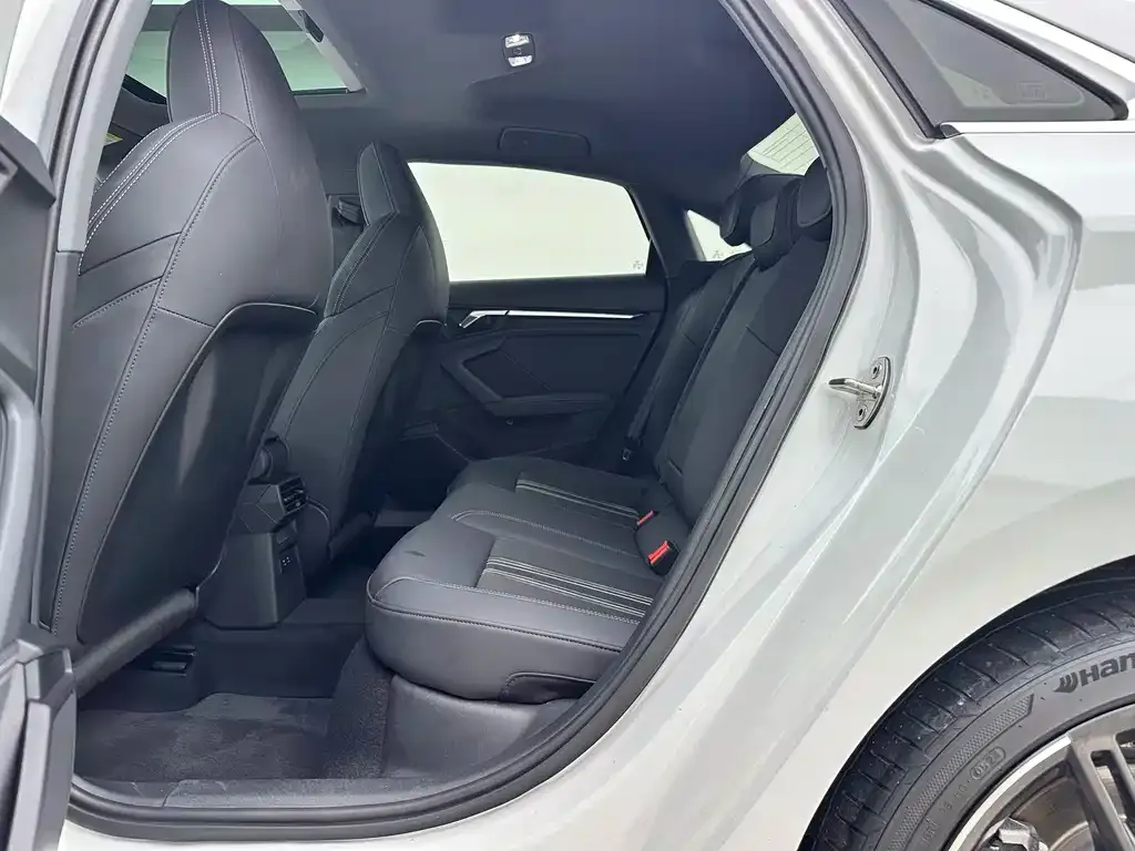 Audi A3 2021 из CN, фото 10