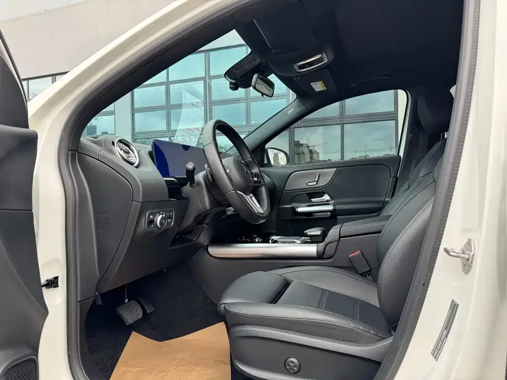Mercedes-Benz GLA 2023 из CN, фото 8