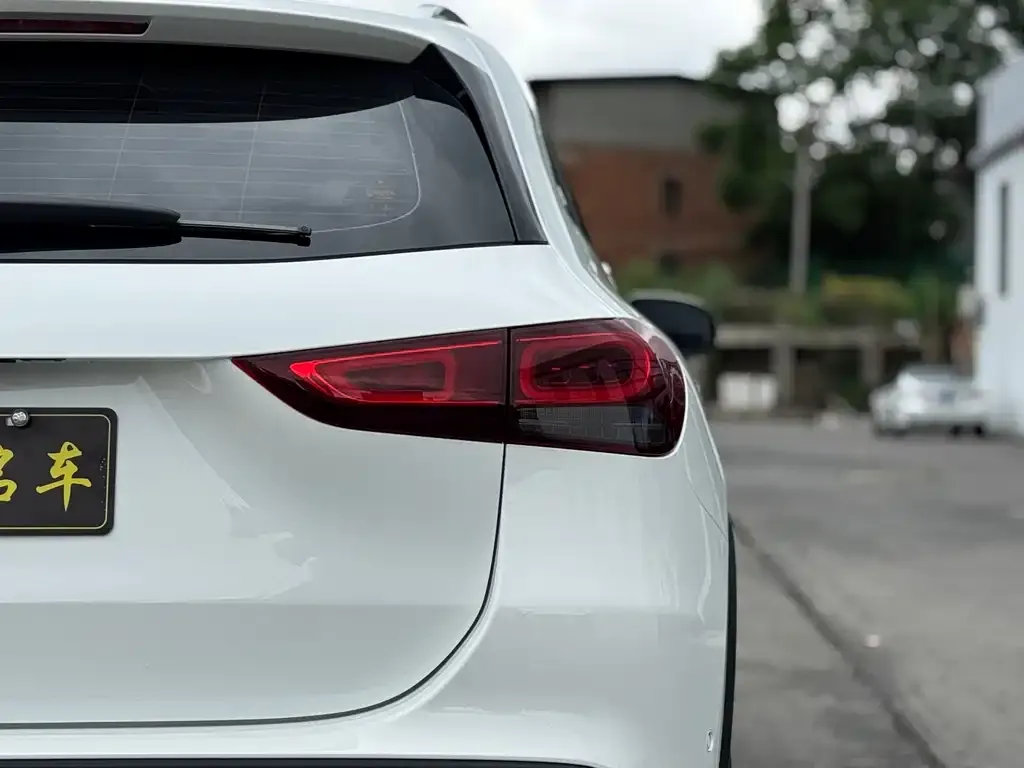 Mercedes-Benz GLA 2023 из CN, фото 2