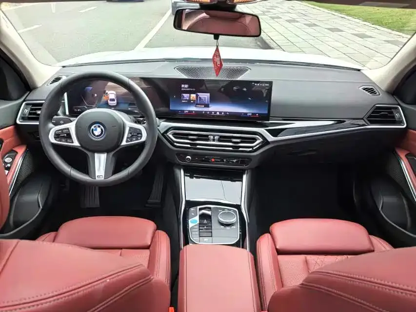 BMW i3 2024 из CN, фото 2