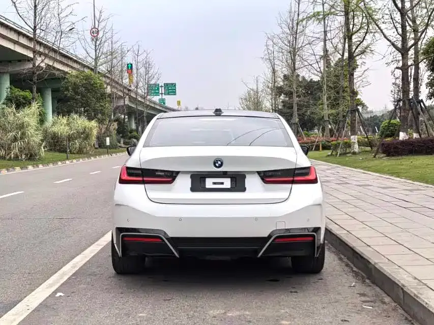 BMW i3 2024 из CN, фото 3