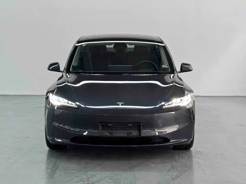 Tesla Model 3 — фото 2