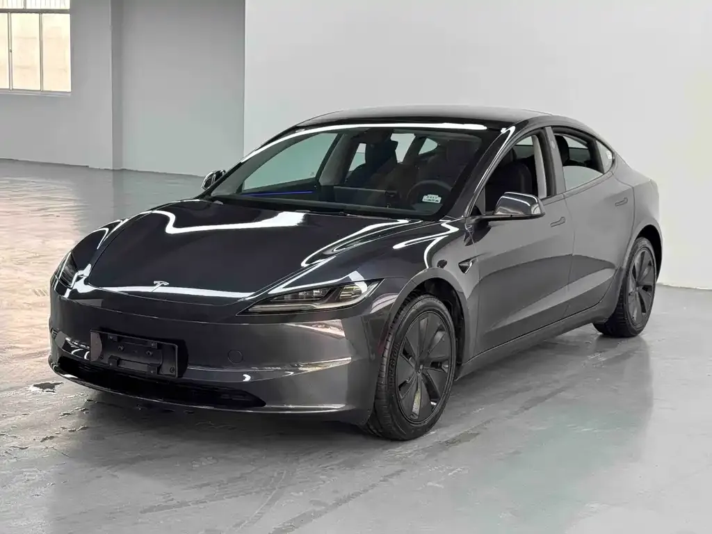 Tesla Model 3 — фото 7