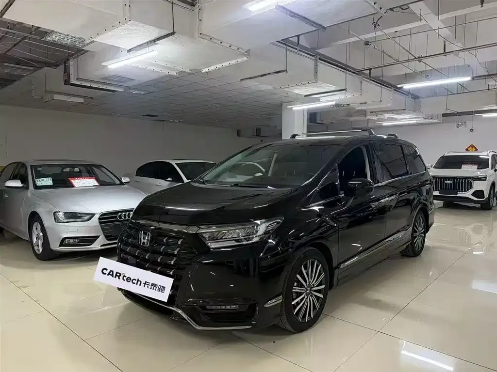 Honda Elysion 2022 из CN, фото 1