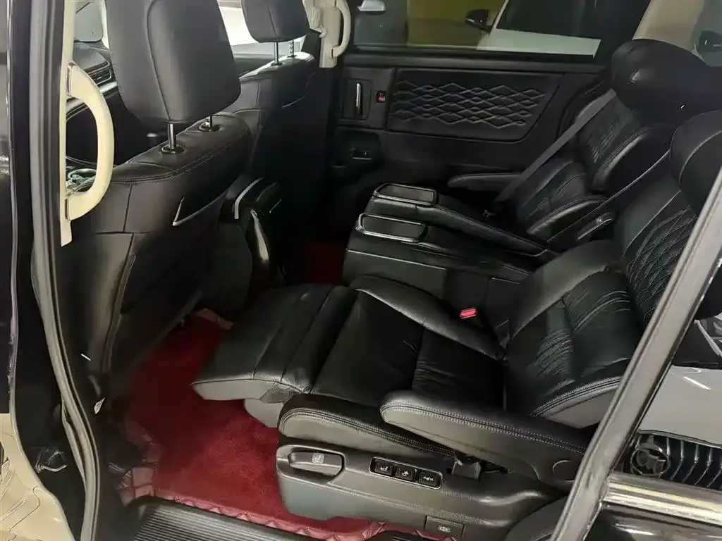 Honda Elysion 2022 из CN, фото 5