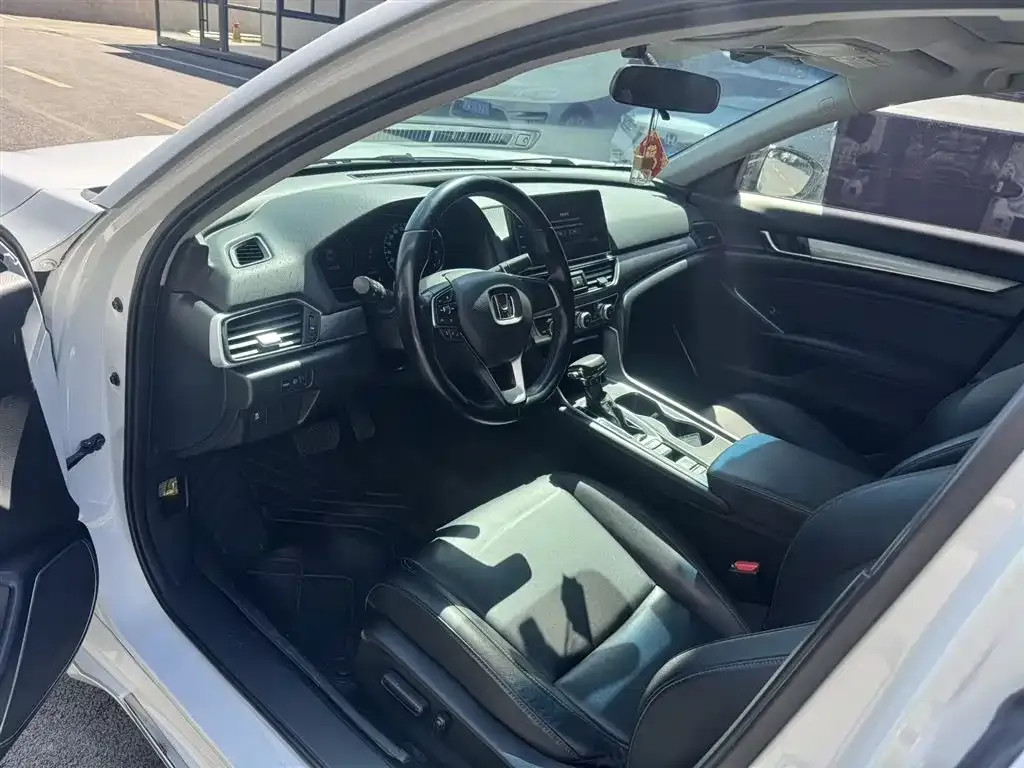 Honda Accord 2021 из CN, фото 7
