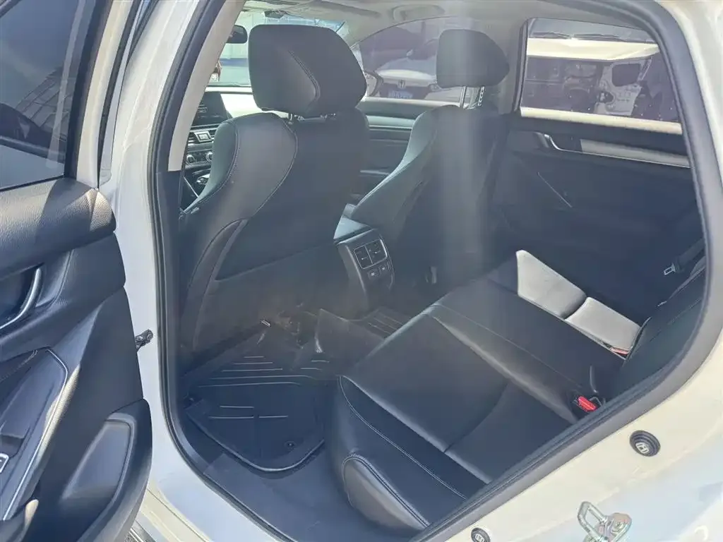 Honda Accord 2021 из CN, фото 2