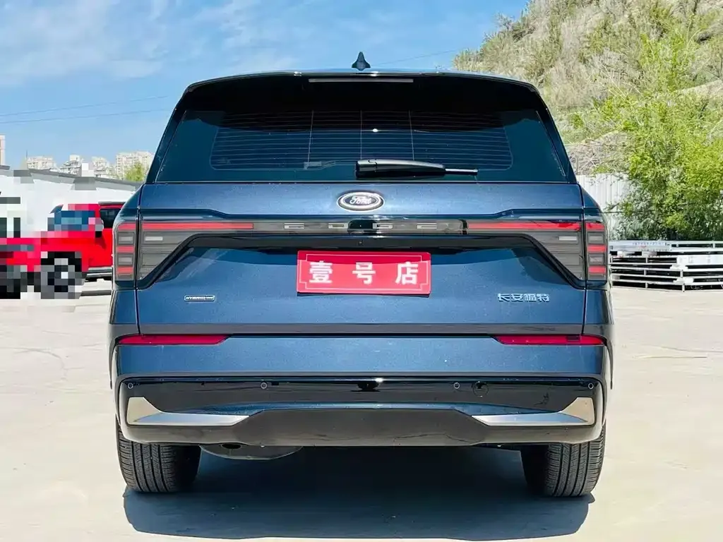 Ford Edge — фото 5