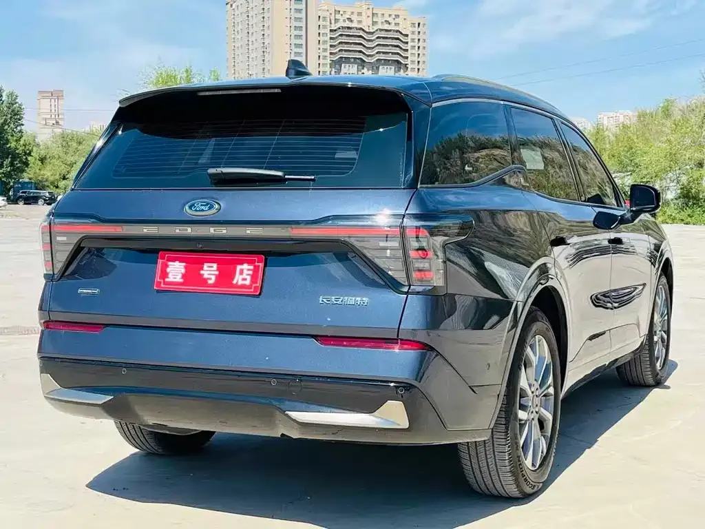 Ford Edge — фото 9