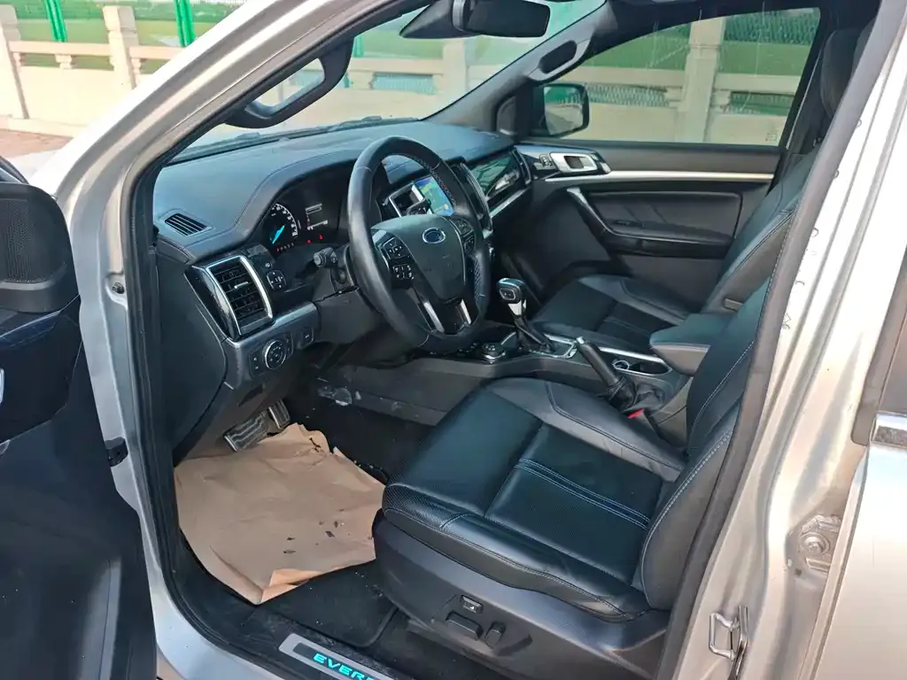 Ford Everest 2021 из CN, фото 5