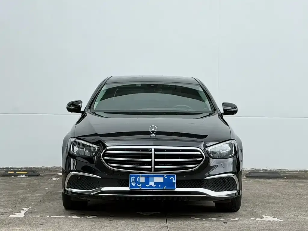 Mercedes-Benz E-Class — фото 4