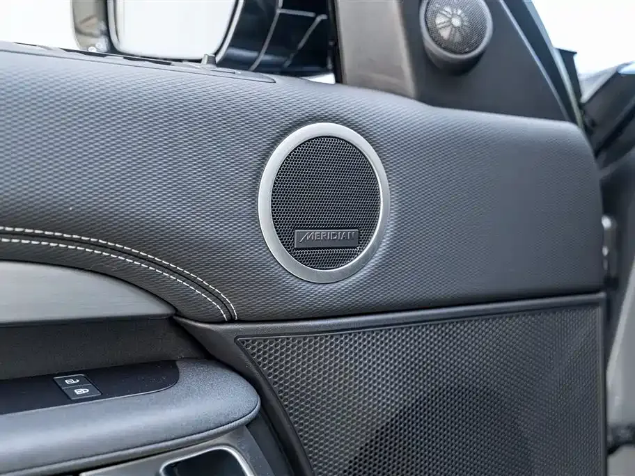 Land Rover Discovery 2023 из CN, фото 9