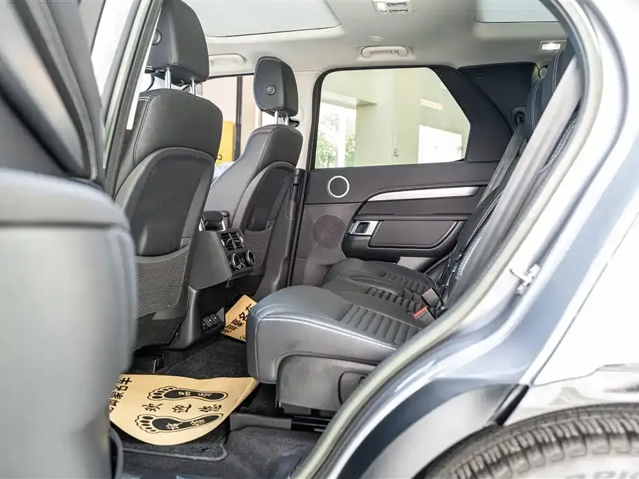 Land Rover Discovery 2023 из CN, фото 8