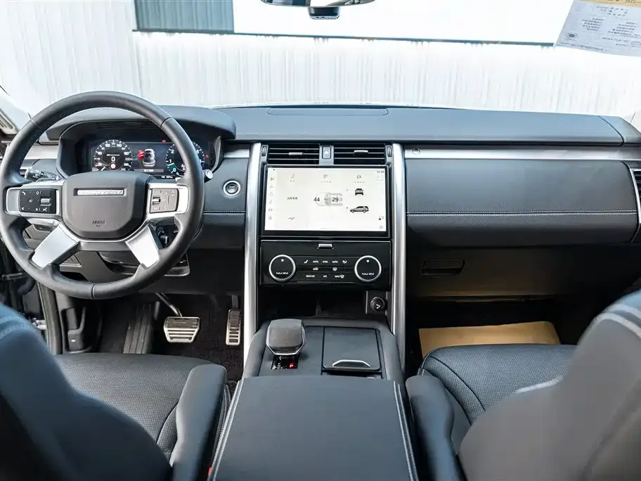 Land Rover Discovery 2023 из CN, фото 10