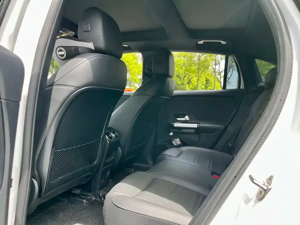 Mercedes-Benz EQA 2023 из CN, фото 4