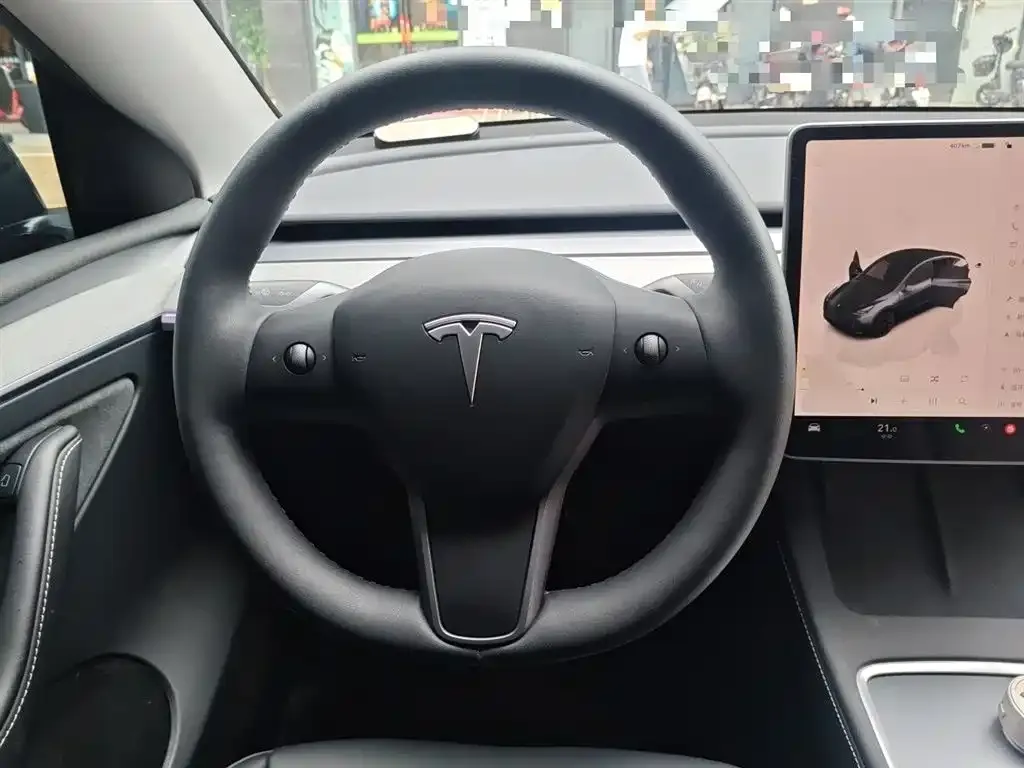 Tesla Model Y — фото 4