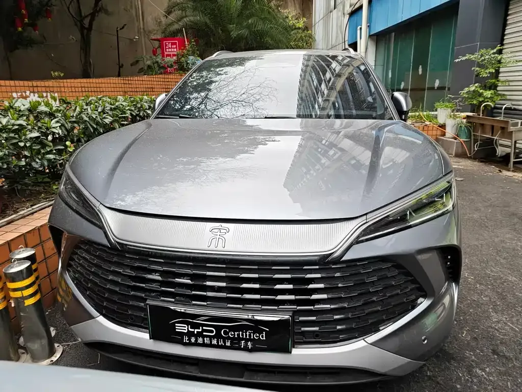 BYD L DM-i — фото 8