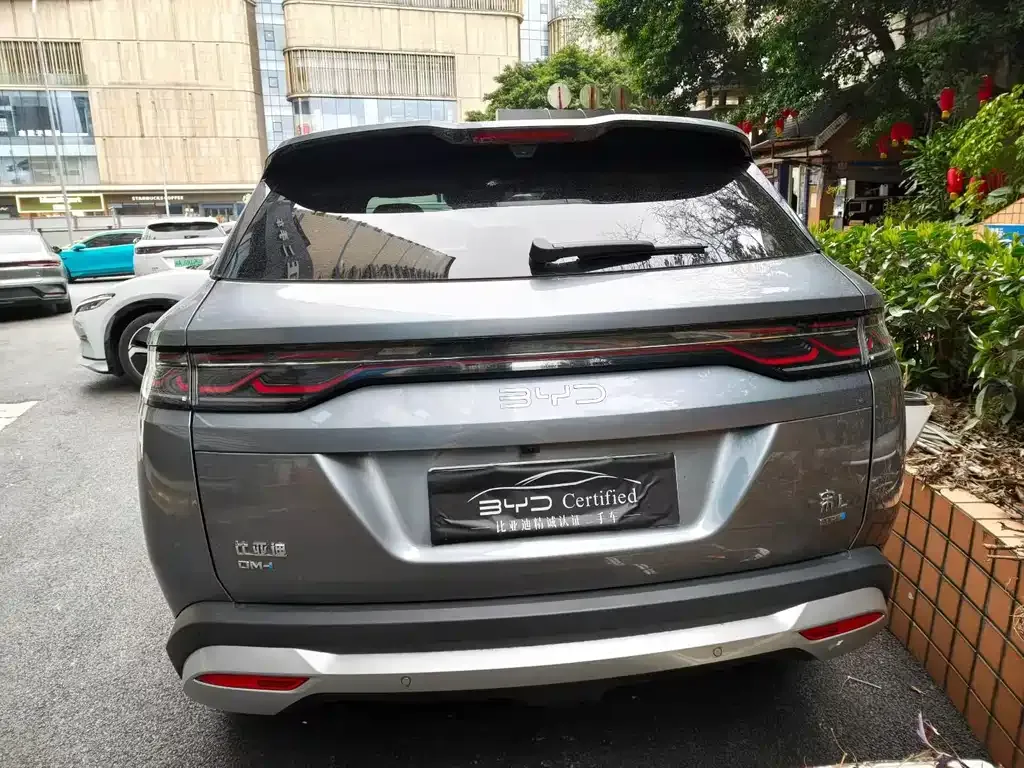 BYD L DM-i — фото 6