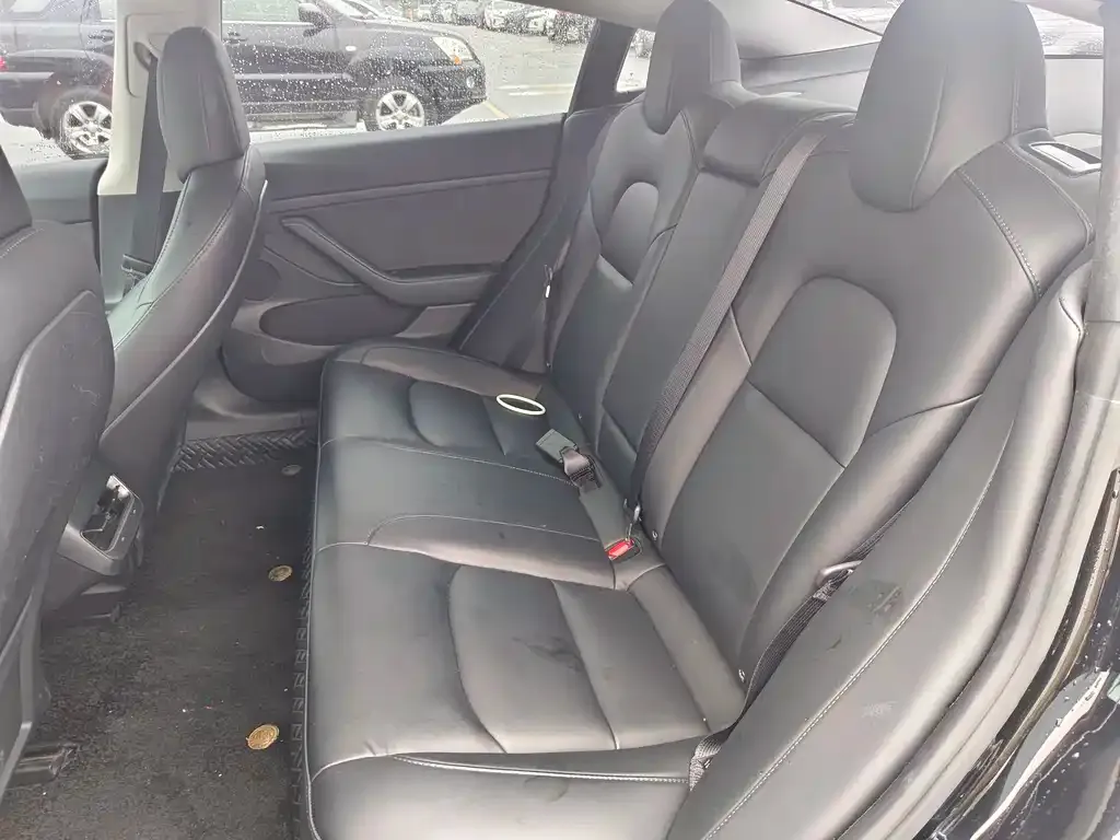 Tesla Model 3 — фото 2