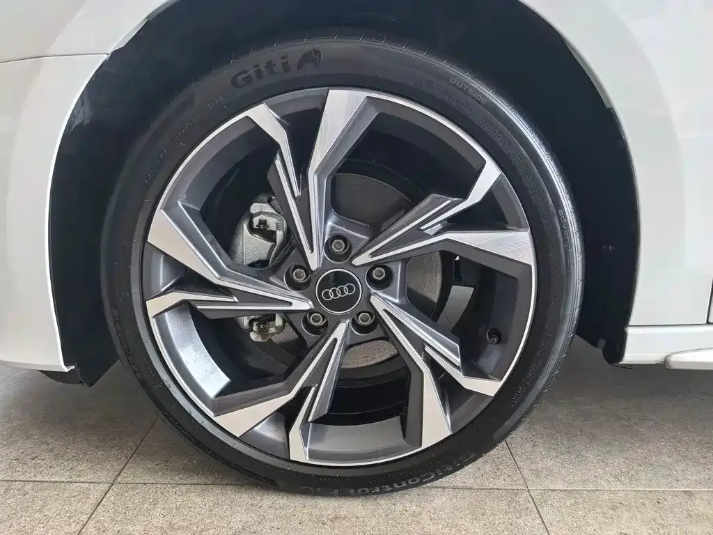 Audi A3 2025 из CN, фото 10