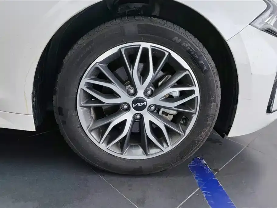 Kia K5 2024 из CN, фото 5