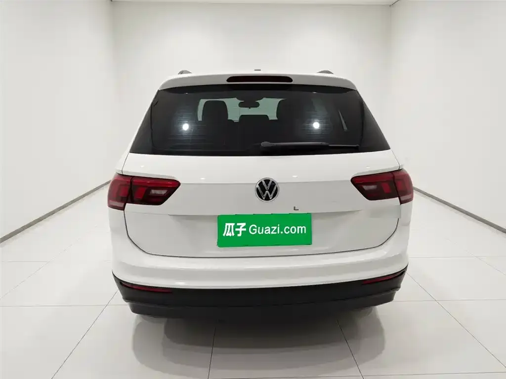 Volkswagen Tiguan L — фото 3