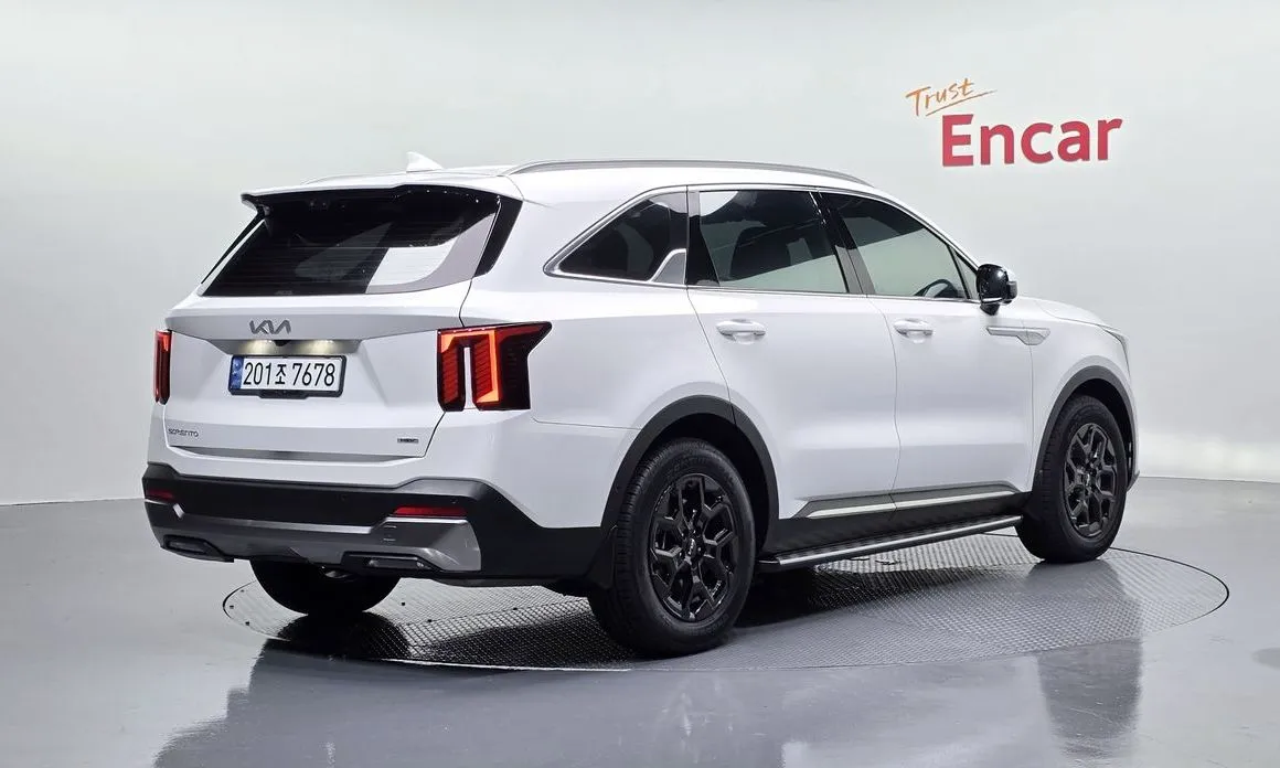 Kia Sorento — фото 8
