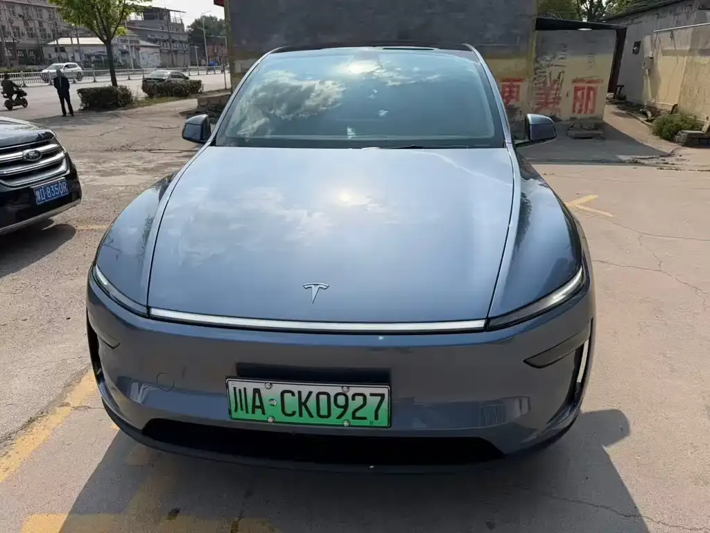 Tesla Model Y 2025 из CN, фото 2