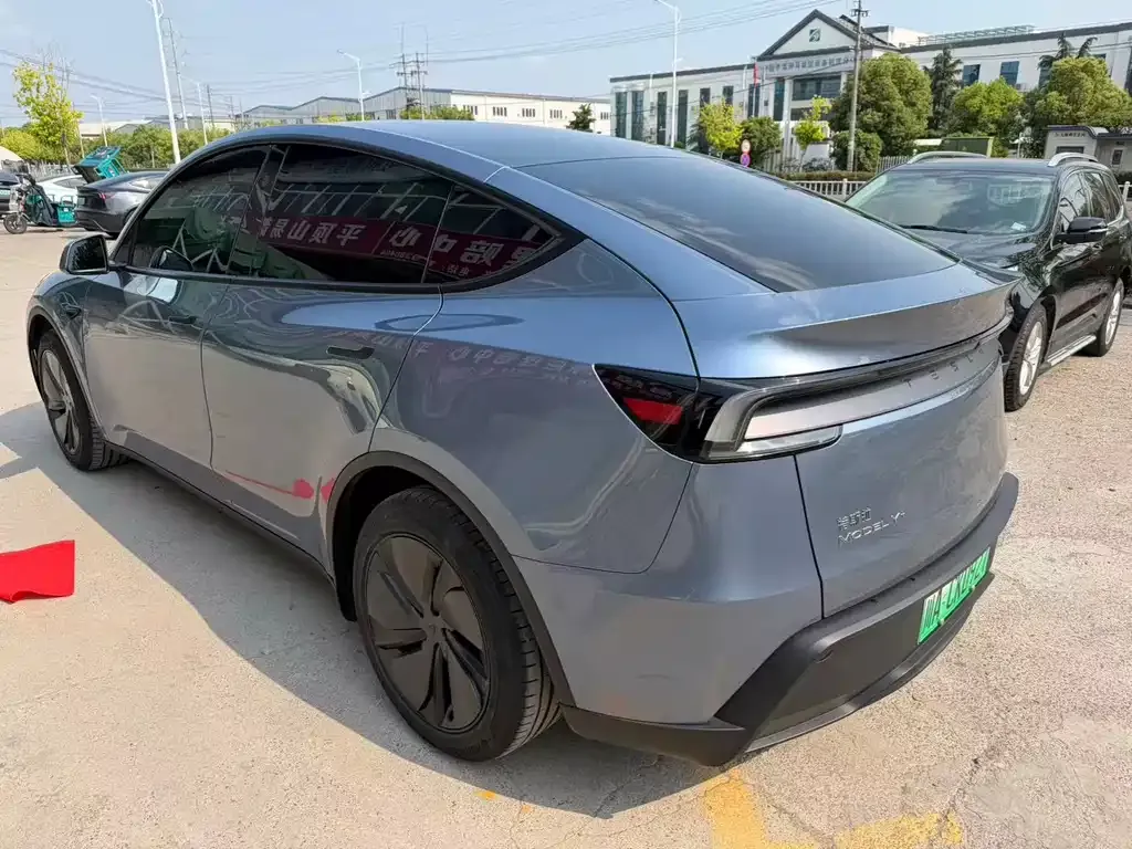 Tesla Model Y 2025 из CN, фото 6