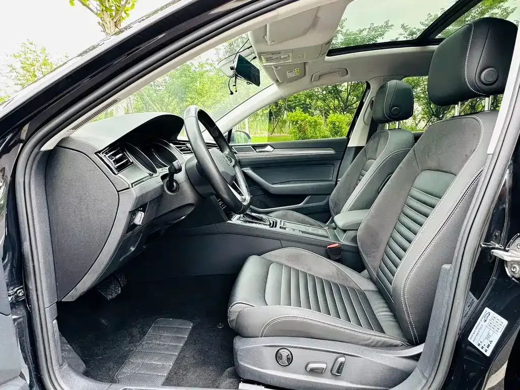 Volkswagen Magotan 2021 из CN, фото 8